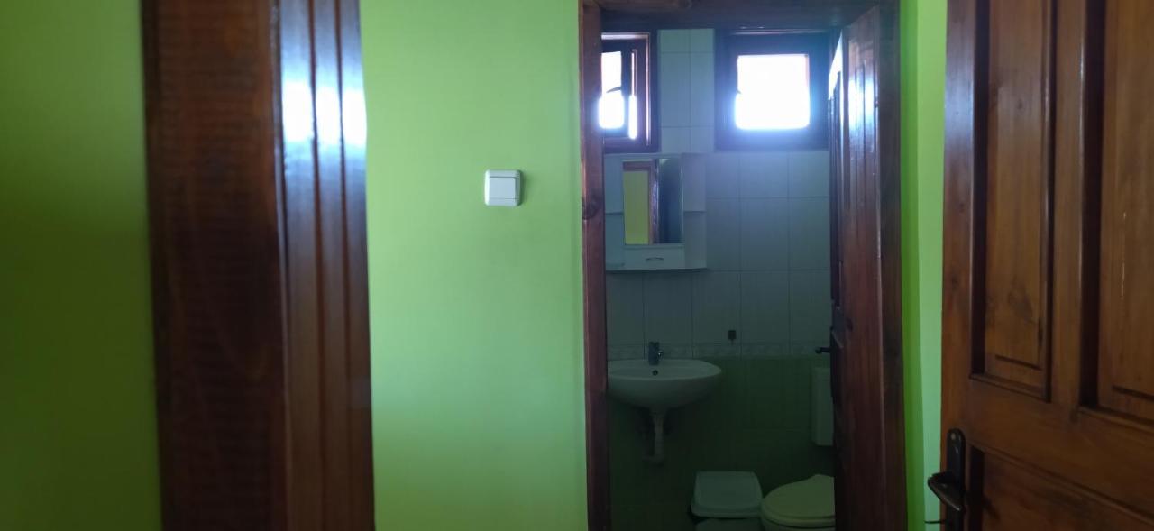 Guest House Ambrozia Kotel ภายนอก รูปภาพ