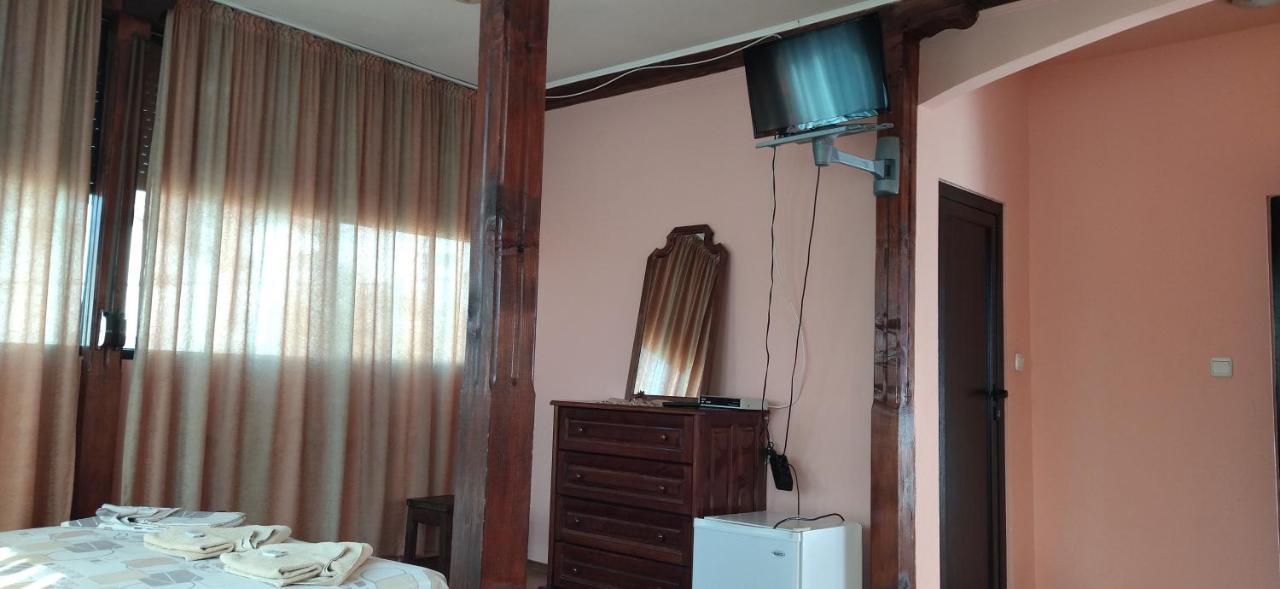 Guest House Ambrozia Kotel ภายนอก รูปภาพ